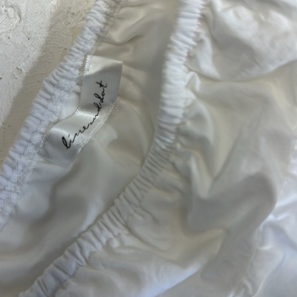 🕊️Ruffle Crop Top🕊️ - Picture 3 of 6